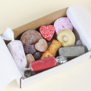 CAJITA MIX DULCES SAN VALENTÍN - Imagen 2